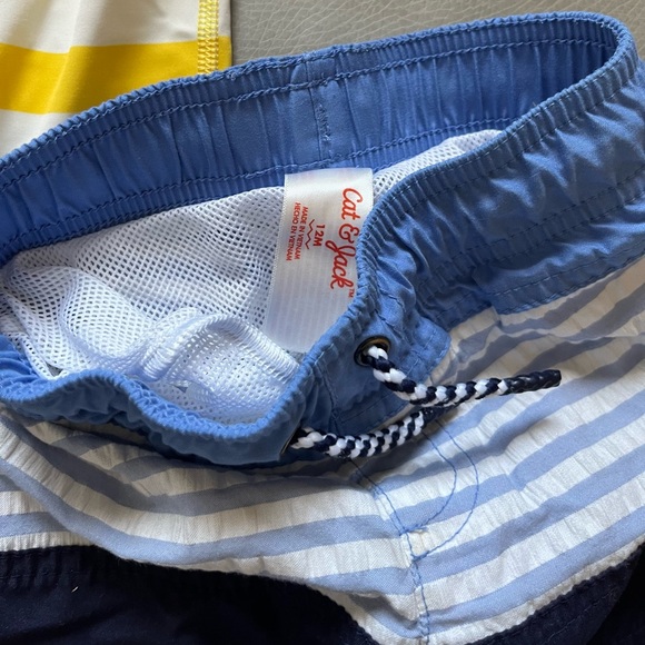 Hanna Andersson striped rash guard + swim shorts - Picture 3 of 3